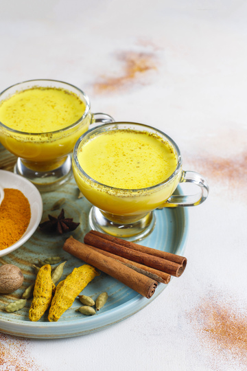 Recette réconfortante de décembre : le “Golden Latte” — lait doré au curcuma