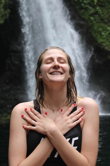 Lindy, professeure de yoga